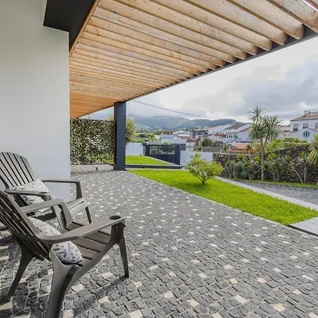 Guestready - Charming Retreat With Garden Πανσιόν 3*