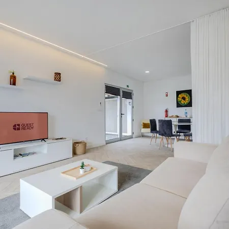 Guestready - Charming Retreat With Garden Πανσιόν