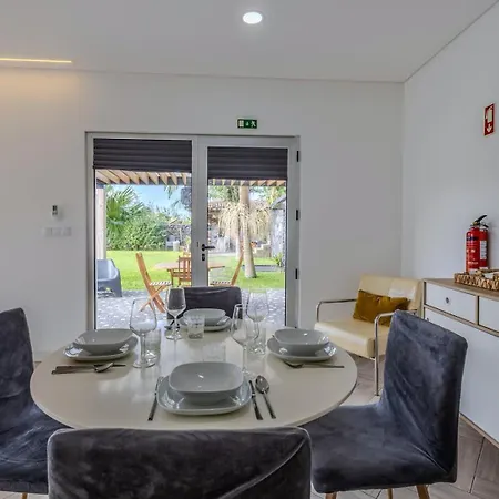 Guestready - Charming Retreat With Garden Πανσιόν