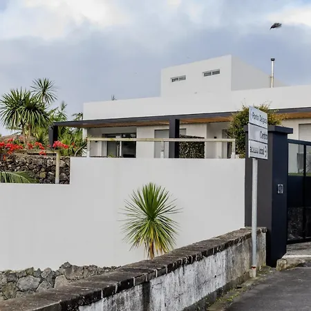 Guestready - Charming Retreat With Garden Pensjonat Ribeira Grande