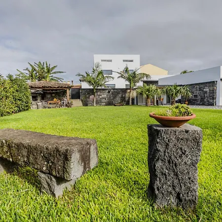 Guestready - Charming Retreat With Garden 3*