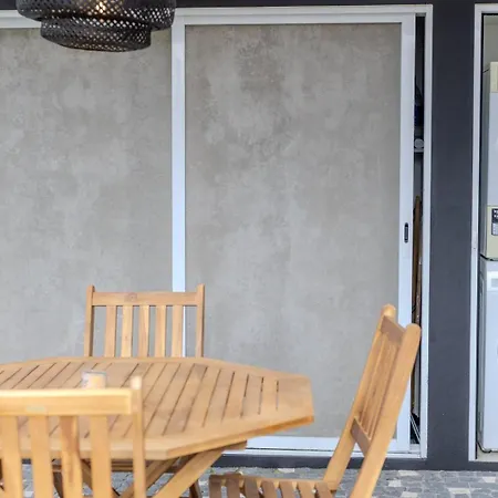 Guestready - Charming Retreat With Garden Maison d'hôtes 3*