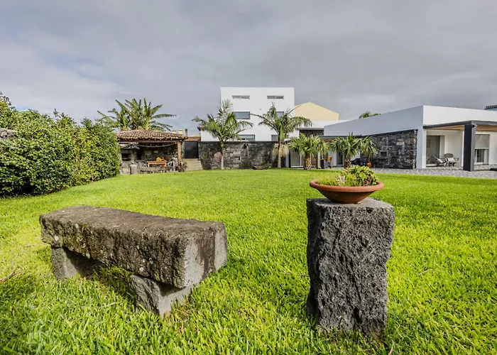 Guestready - Charming Retreat With Garden 4*