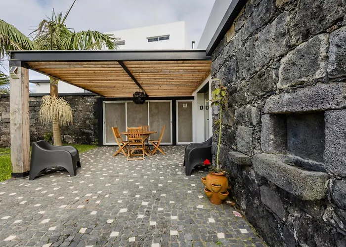 Gasthof Guestready - Charming Retreat With Garden Ribeira Grande