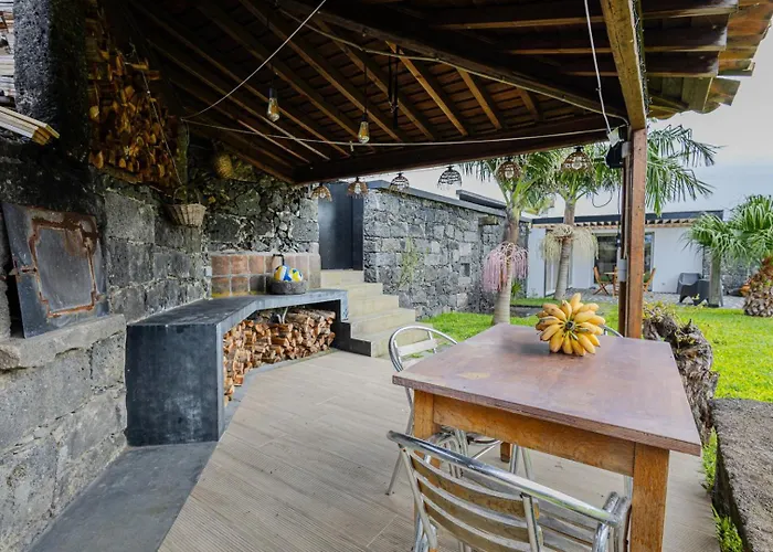 Guestready - Charming Retreat With Garden بيت ضيافة 3*