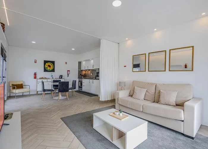 Gasthof Guestready - Charming Retreat With Garden 4*