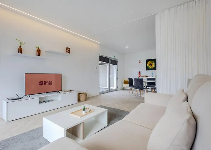 Guestready - Charming Retreat With Garden بيت ضيافة