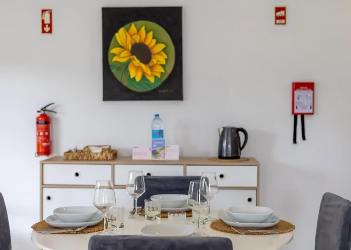 Guestready - Charming Retreat With Garden Pensjonat 4*