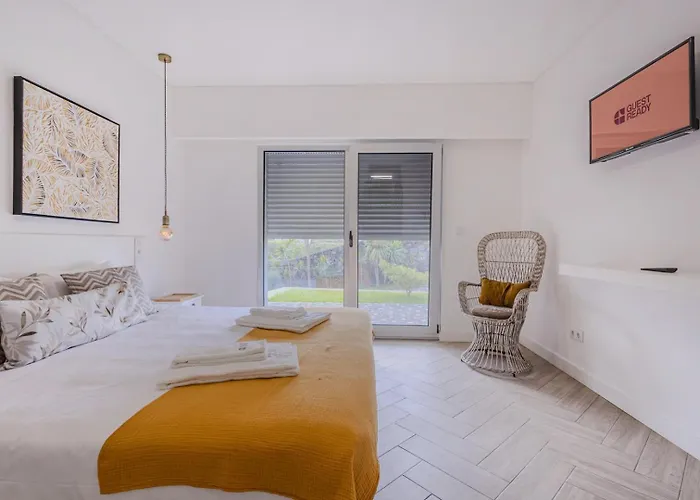 Guestready - Charming Retreat With Garden Pensjonat 4*